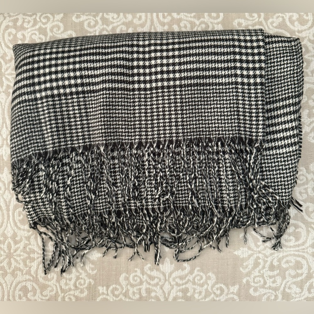 NWOT Cejon Black White Houndstooth Open Front Fringe Poncho Cape OS - Picture 10 of 11